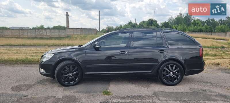 Універсал Skoda Octavia 2012 в Сумах