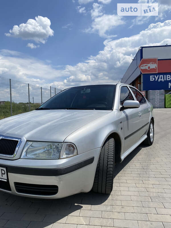 Лифтбек Skoda Octavia 2003 в Виннице