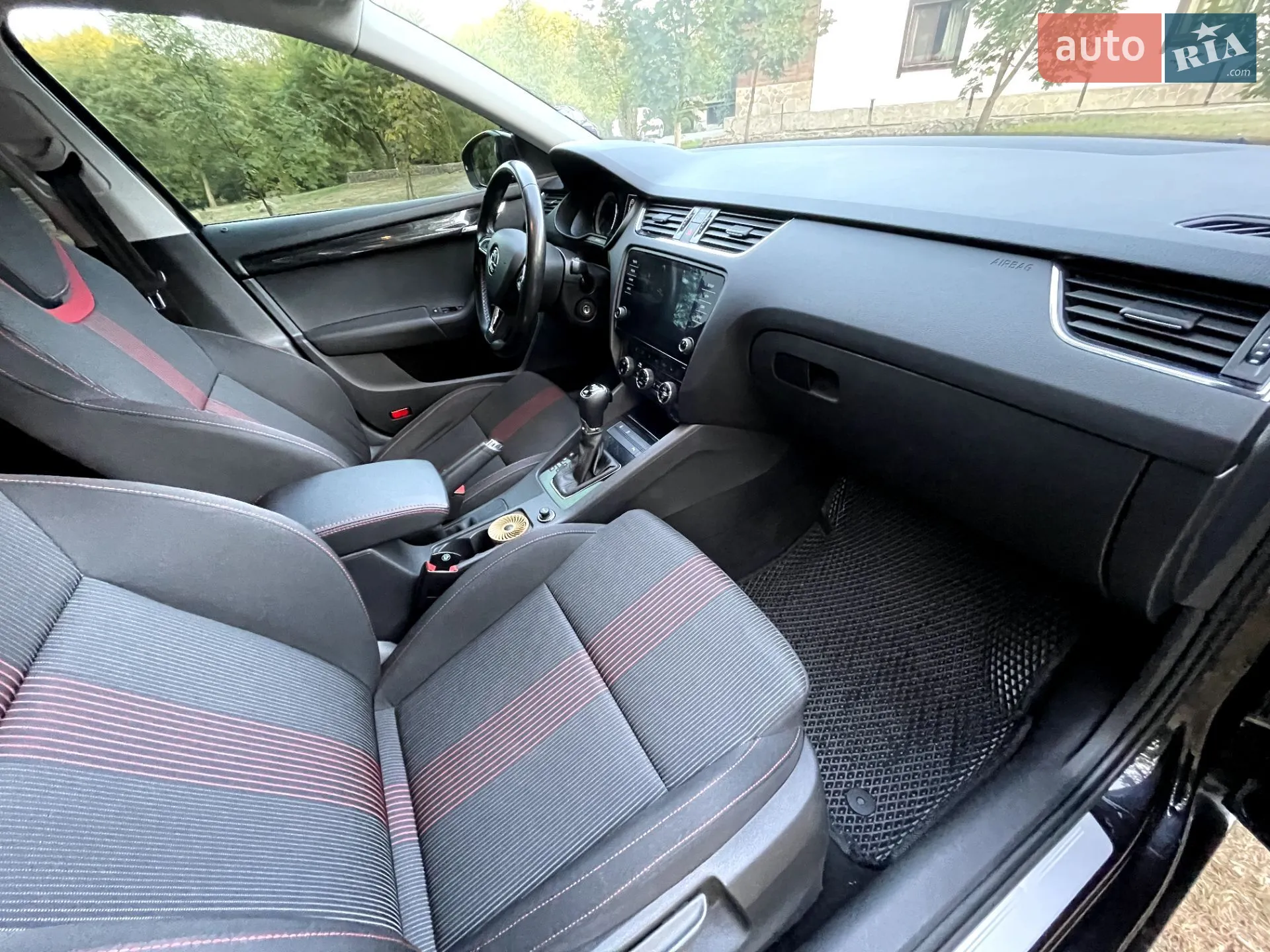 2017 Skoda Octavia - мініатюра 2