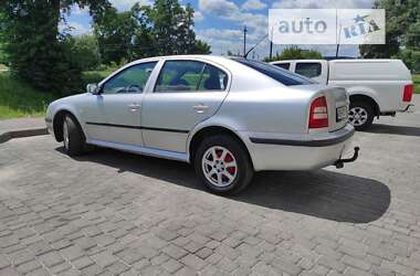 Лифтбек Skoda Octavia 2005 в Гадяче