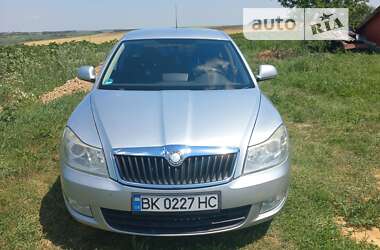 Ліфтбек Skoda Octavia 2009 в Клевані