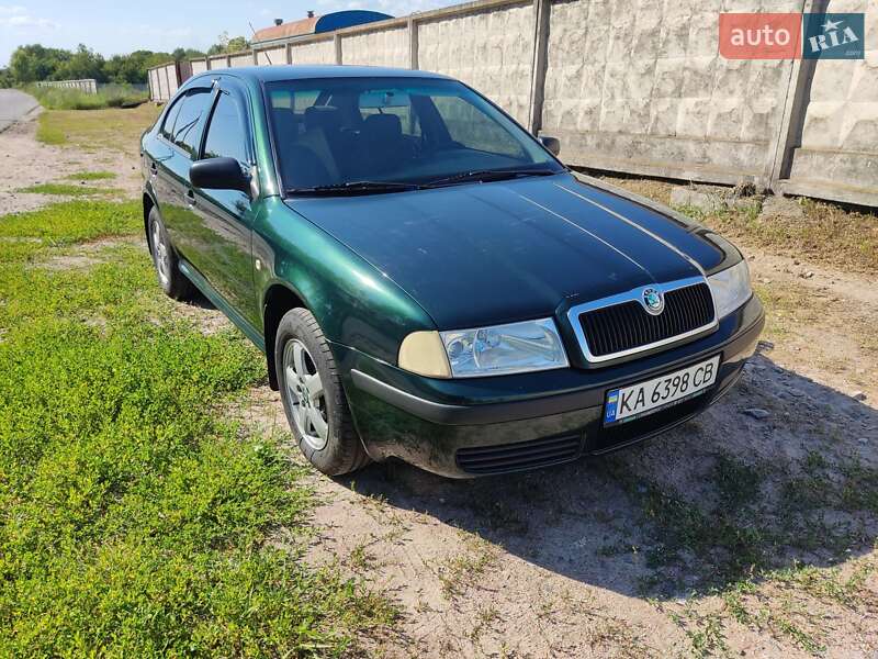 Ліфтбек Skoda Octavia 2001 в Києві