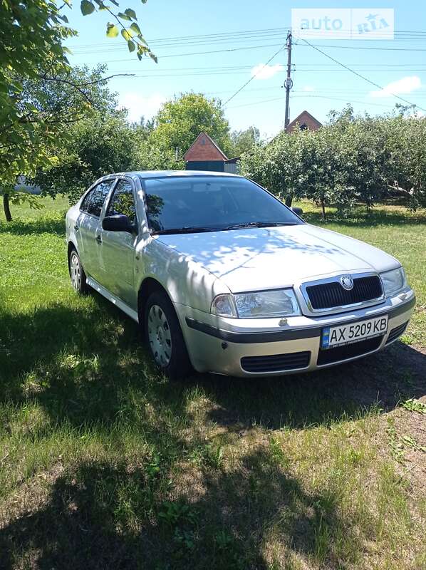 Лифтбек Skoda Octavia 2003 в Богодухове