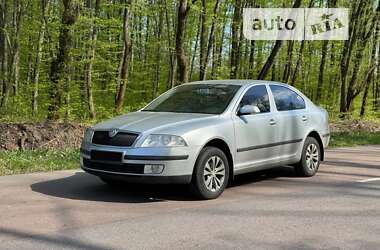 Лифтбек Skoda Octavia 2008 в Овруче