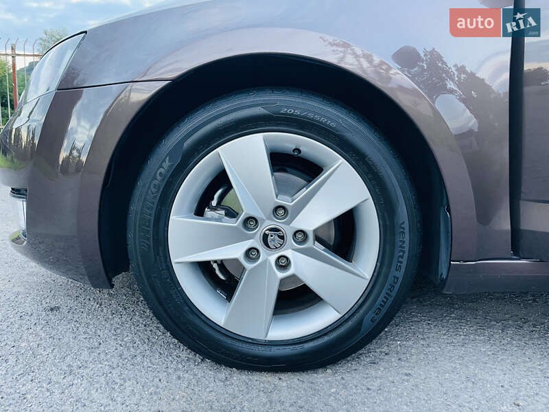 Універсал Skoda Octavia 2015 в Мукачевому