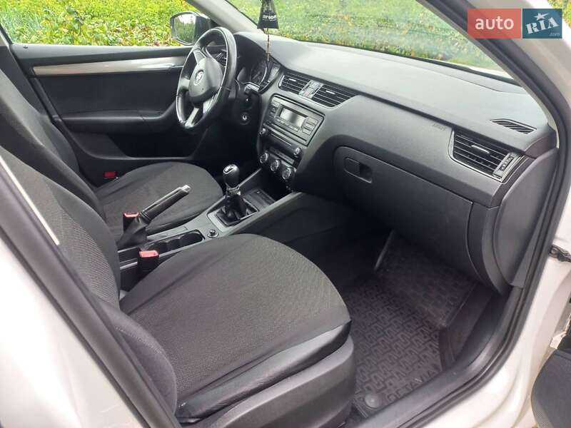 Лифтбек Skoda Octavia 2014 в Стрые