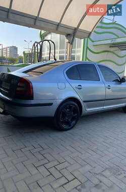 Лифтбек Skoda Octavia 2005 в Хмельницком