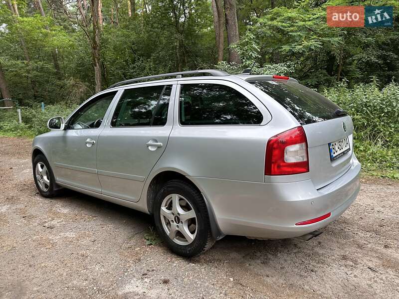 Універсал Skoda Octavia 2010 в Бродах
