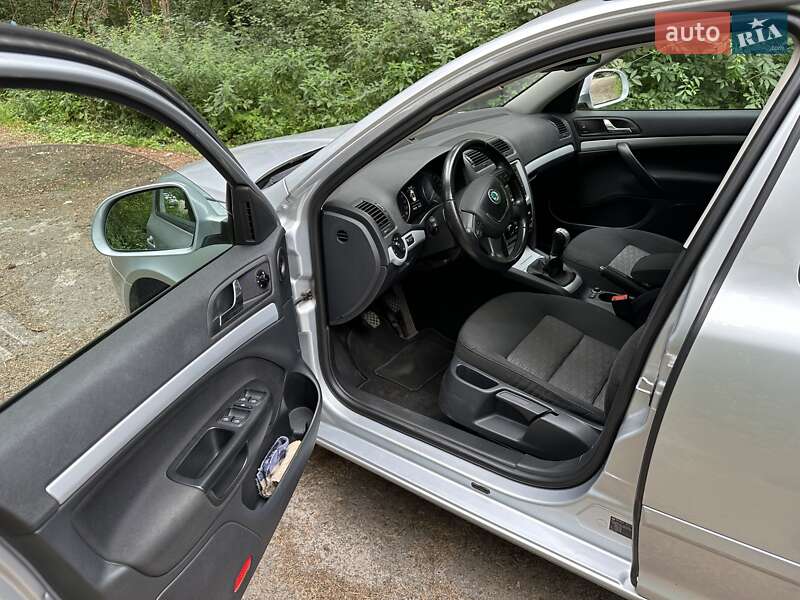 Універсал Skoda Octavia 2010 в Бродах
