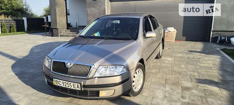 Лифтбек Skoda Octavia 2009 в Львове