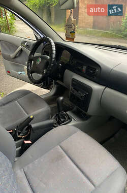 Лифтбек Skoda Octavia 2000 в 