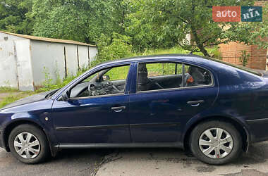 Лифтбек Skoda Octavia 2000 в 