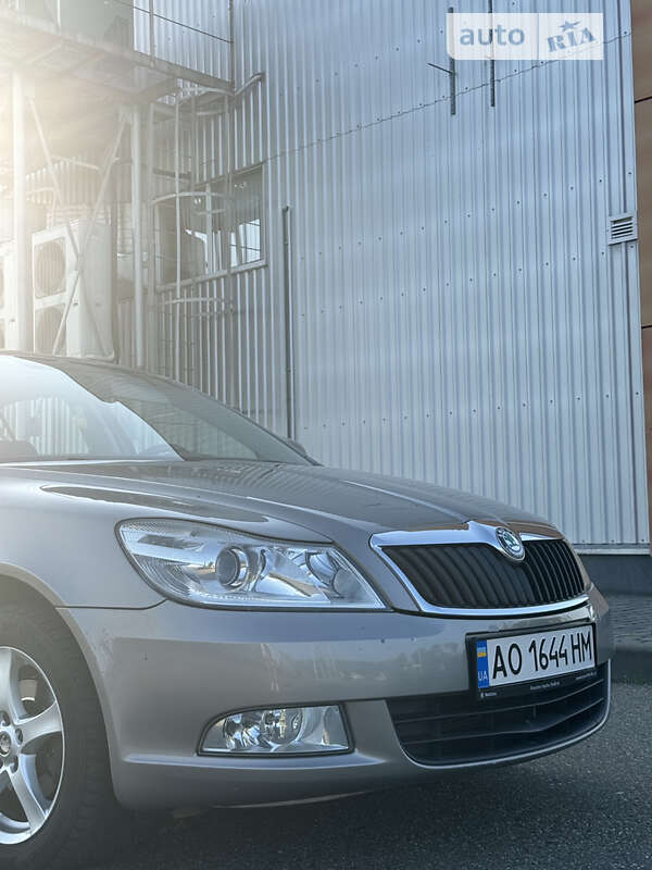 Лифтбек Skoda Octavia 2011 в Виноградове фото 5 Лифтбек Skoda Octavia 2011 в Виноградове