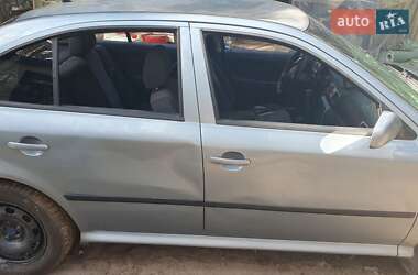 Лифтбек Skoda Octavia 2003 в 