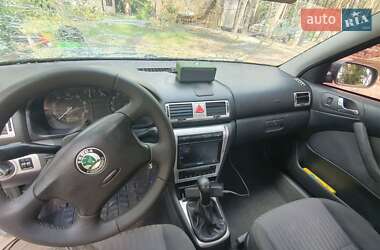 Лифтбек Skoda Octavia 2003 в 