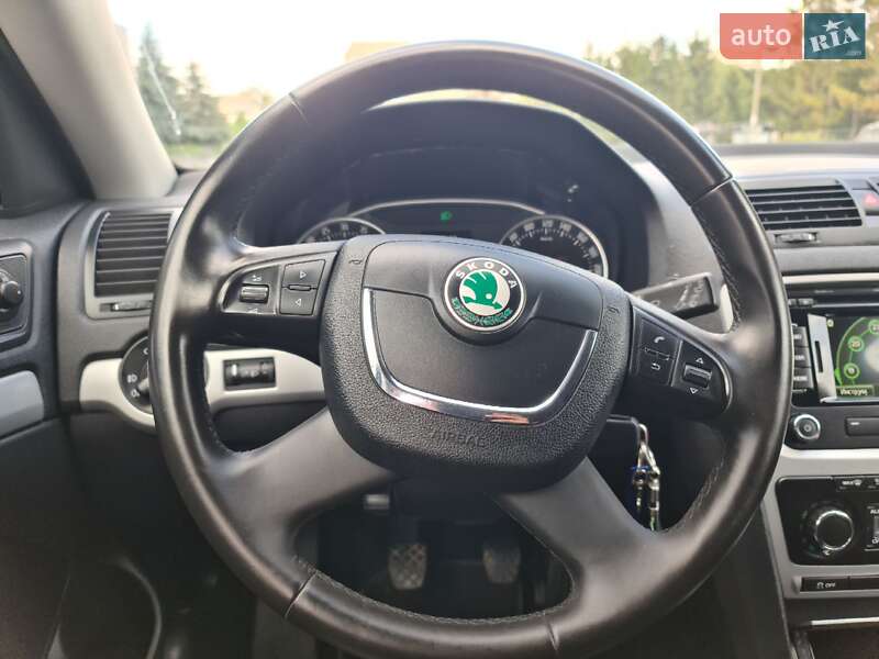 Універсал Skoda Octavia 2012 в Острозі
