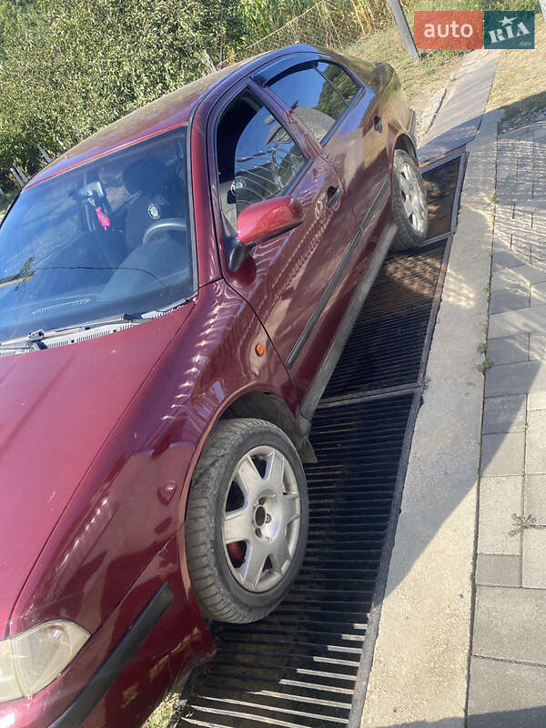 Ліфтбек Skoda Octavia 1998 в Іршаві