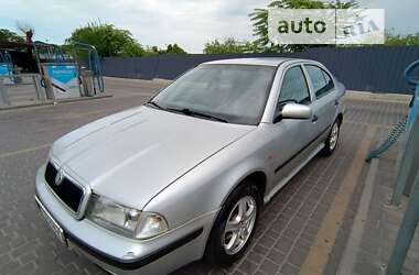 Лифтбек Skoda Octavia 2000 в Днепре