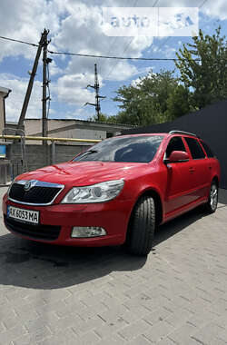 Універсал Skoda Octavia 2011 в Дніпрі