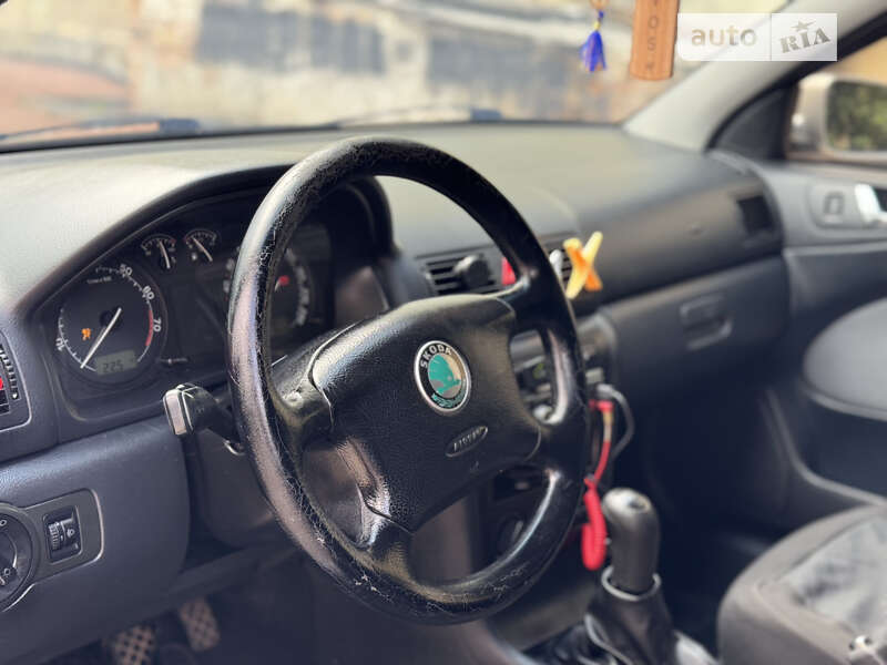 Лифтбек Skoda Octavia 2006 в Самборе