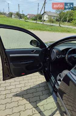 Универсал Skoda Octavia 2012 в Стрые