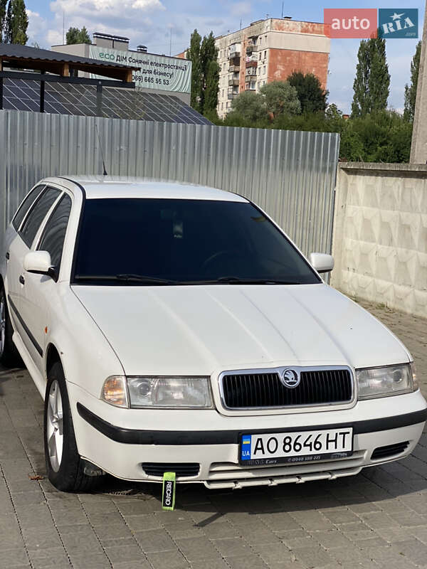 Универсал Skoda Octavia 2000 в Ужгороде