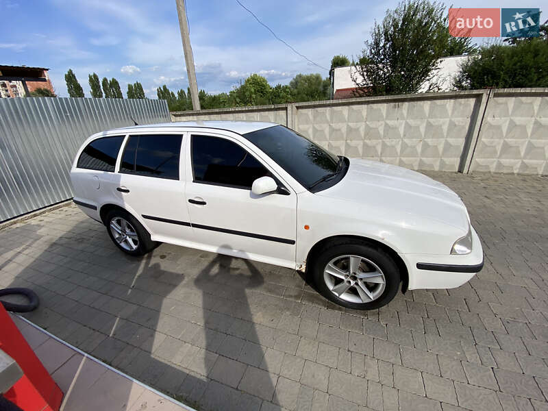Универсал Skoda Octavia 2000 в Ужгороде