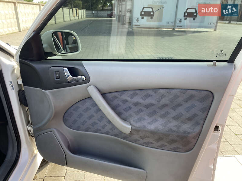 Универсал Skoda Octavia 2000 в Ужгороде