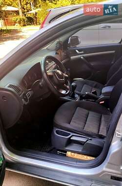 Ліфтбек Skoda Octavia 2010 в 