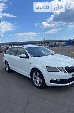 Універсал Skoda Octavia 2017 в Одесі