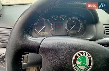 Лифтбек Skoda Octavia 2003 в 