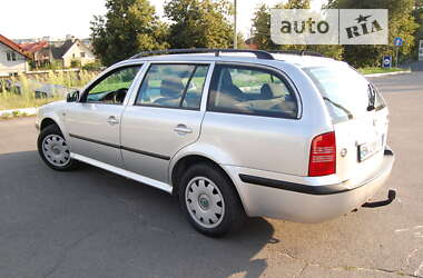 Универсал Skoda Octavia 2002 в Ровно