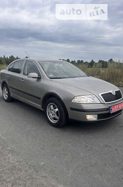 Лифтбек Skoda Octavia 2006 в Коростене