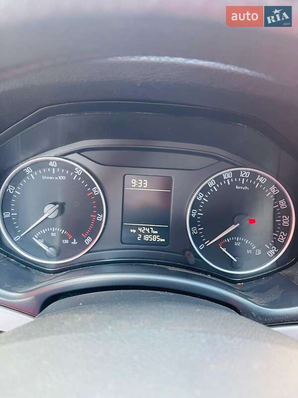 Універсал Skoda Octavia 2011 в Новгород-Сіверському