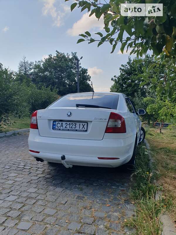 Лифтбек Skoda Octavia 2011 в Тальном фото 4 Лифтбек Skoda Octavia 2011 в Тальном