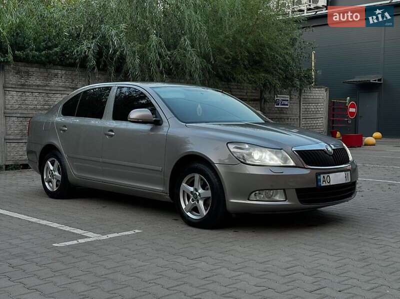 Лифтбек Skoda Octavia 2010 в Ужгороде