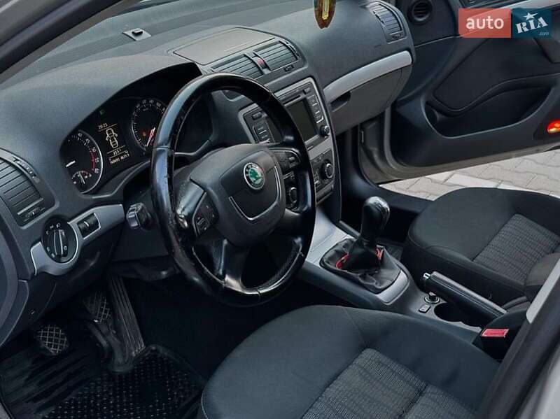 Лифтбек Skoda Octavia 2010 в Ужгороде