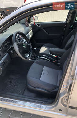 Универсал Skoda Octavia 2003 в 