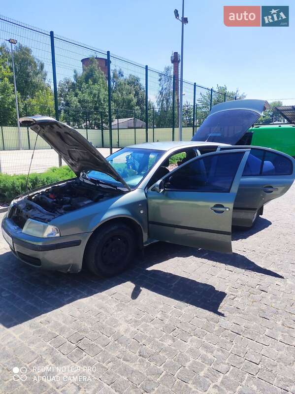 Лифтбек Skoda Octavia 2001 в Коростышеве