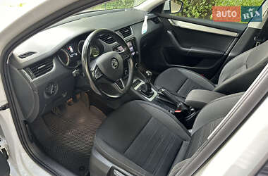 Універсал Skoda Octavia 2017 в Острозі