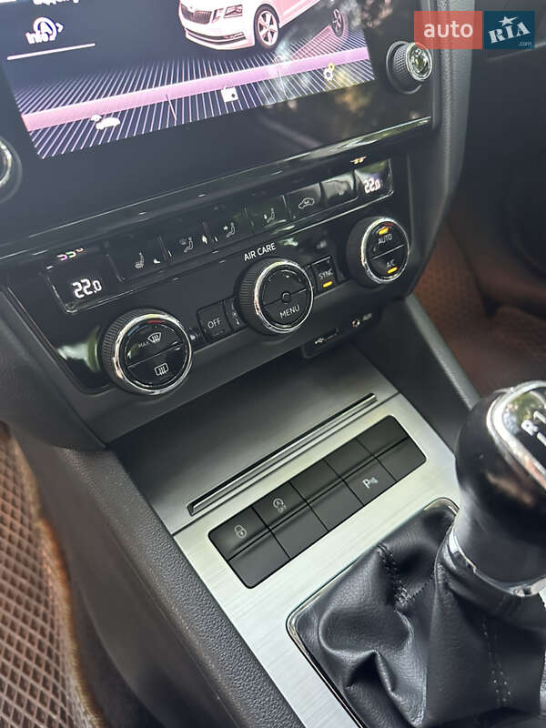 Универсал Skoda Octavia 2017 в Остроге