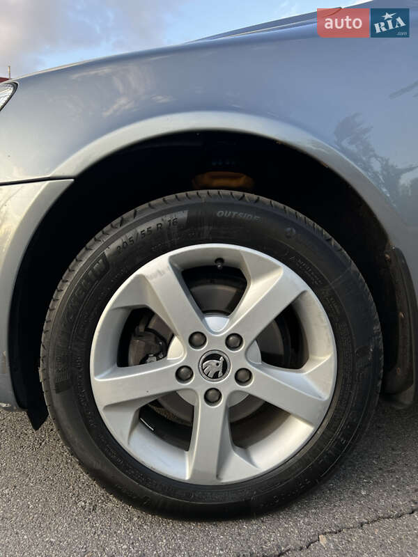 Ліфтбек Skoda Octavia 2012 в Краматорську