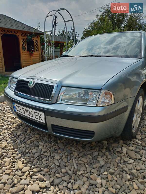 Ліфтбек Skoda Octavia 2006 в Чернівцях