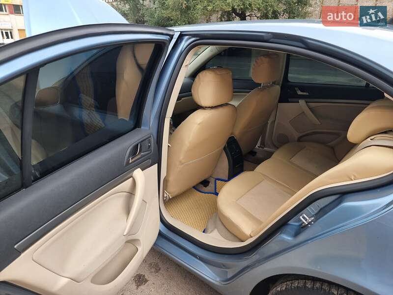Лифтбек Skoda Octavia 2007 в Запорожье