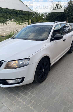 Універсал Skoda Octavia 2015 в Лохвиці