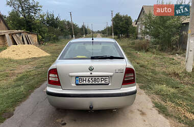 Лифтбек Skoda Octavia 2001 в 