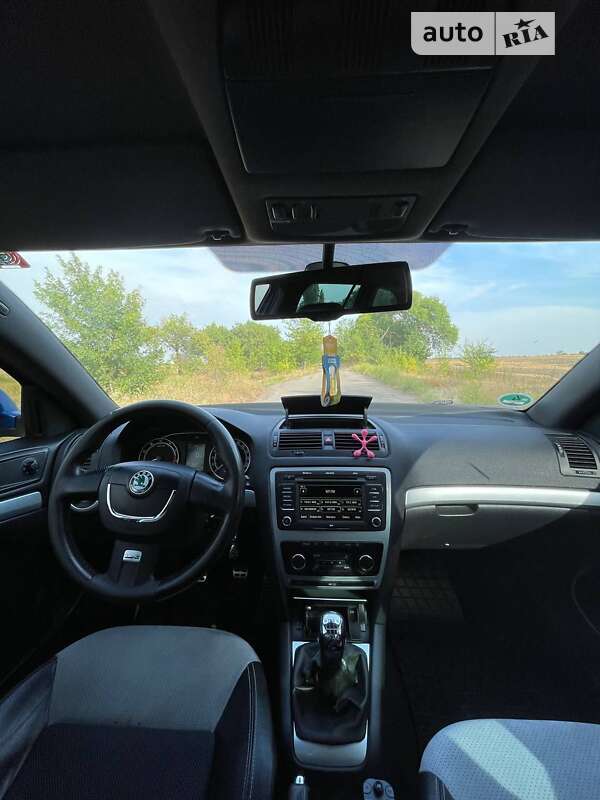 Універсал Skoda Octavia 2010 в Нових Санжарах