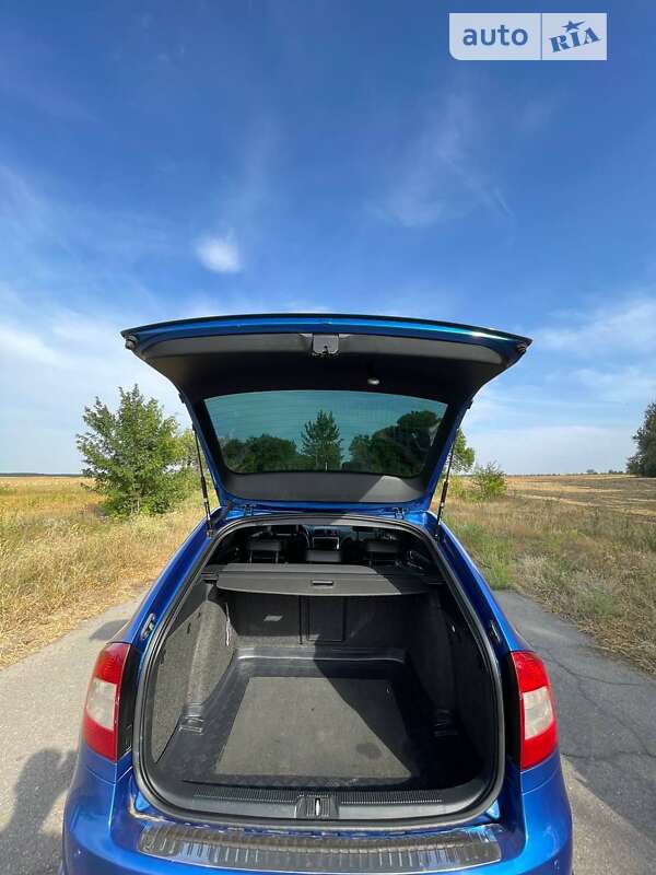 Універсал Skoda Octavia 2010 в Нових Санжарах