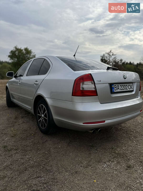 Лифтбек Skoda Octavia 2012 в Кропивницком