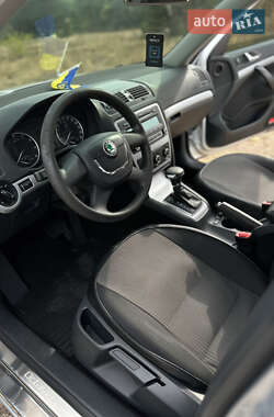 Лифтбек Skoda Octavia 2012 в 